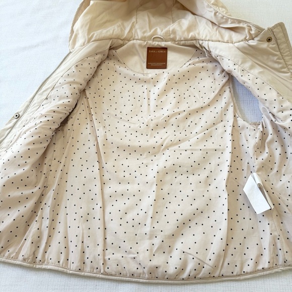 Zara for Girls Size 12 yrs. Ivory Quilted Hooded Vest Pockets Zip Up - Picture 8 of 9